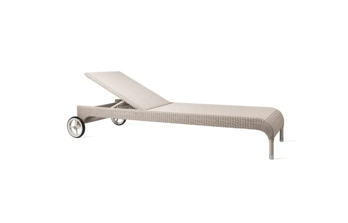 Safi sunlounger outdoor 01